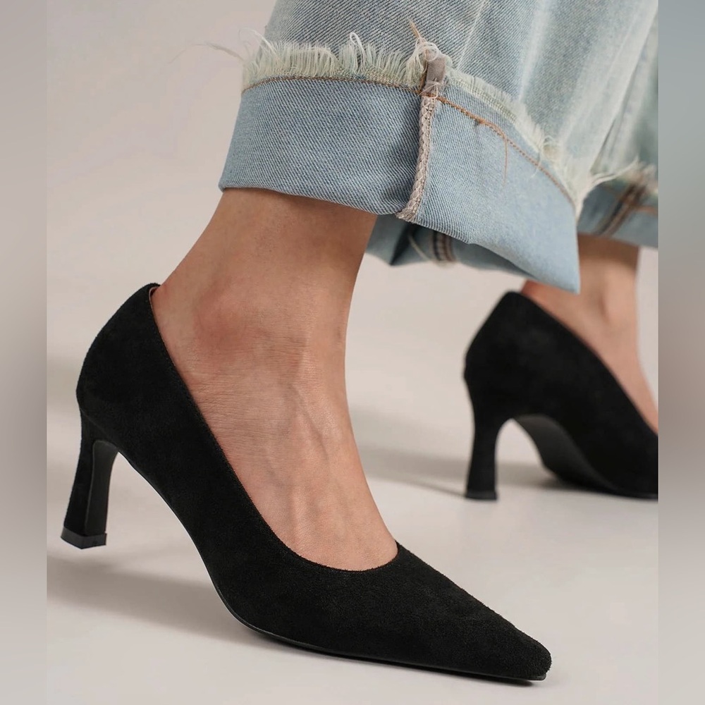 Beast Fashion Faux Suede Point Toe - Picture 3 of 8